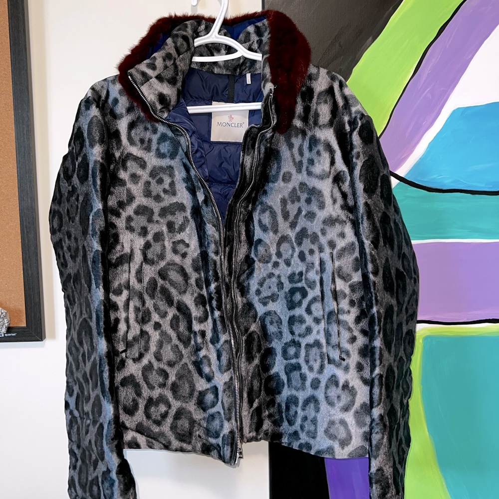MONCLER
Grey Polyester And Mink Animal Print Giuturna Puffer Jacket